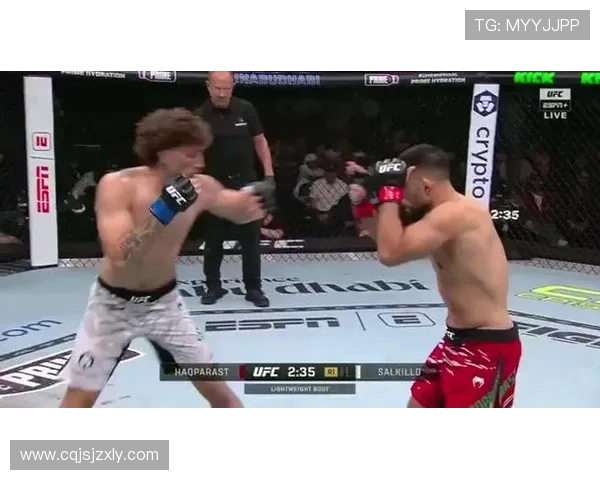 五回合血战加冕！邓恩制服杨迪罗巴，成 UFC 草量级新王